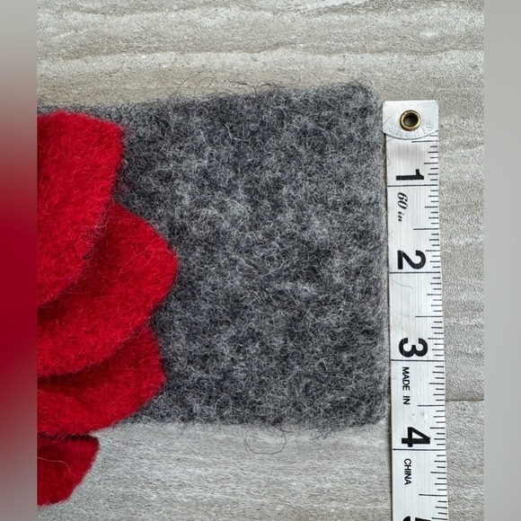 La Fenice 100% Italian Boiled Wool Felted Flower Headband - Picture 5 of 6